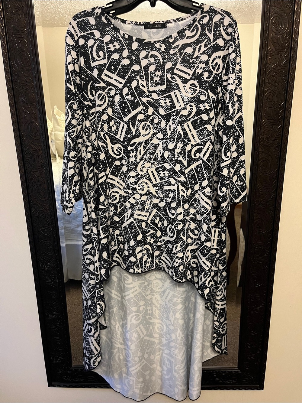 Nuggles 3x  unique High Low Music note top (Runs Small) possible Xl-1x